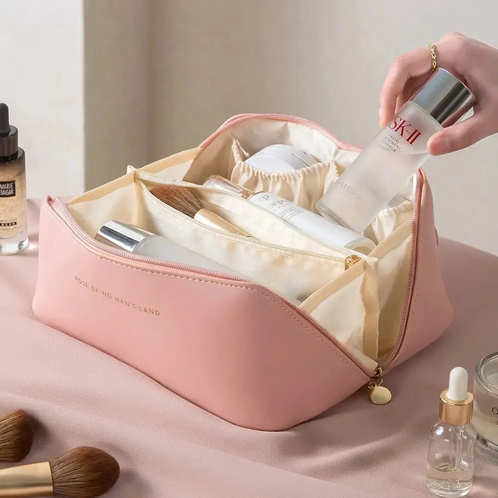 Rose Land — A nécessaire que acaba com a bagunça da maquiagem dentro da bolsa
